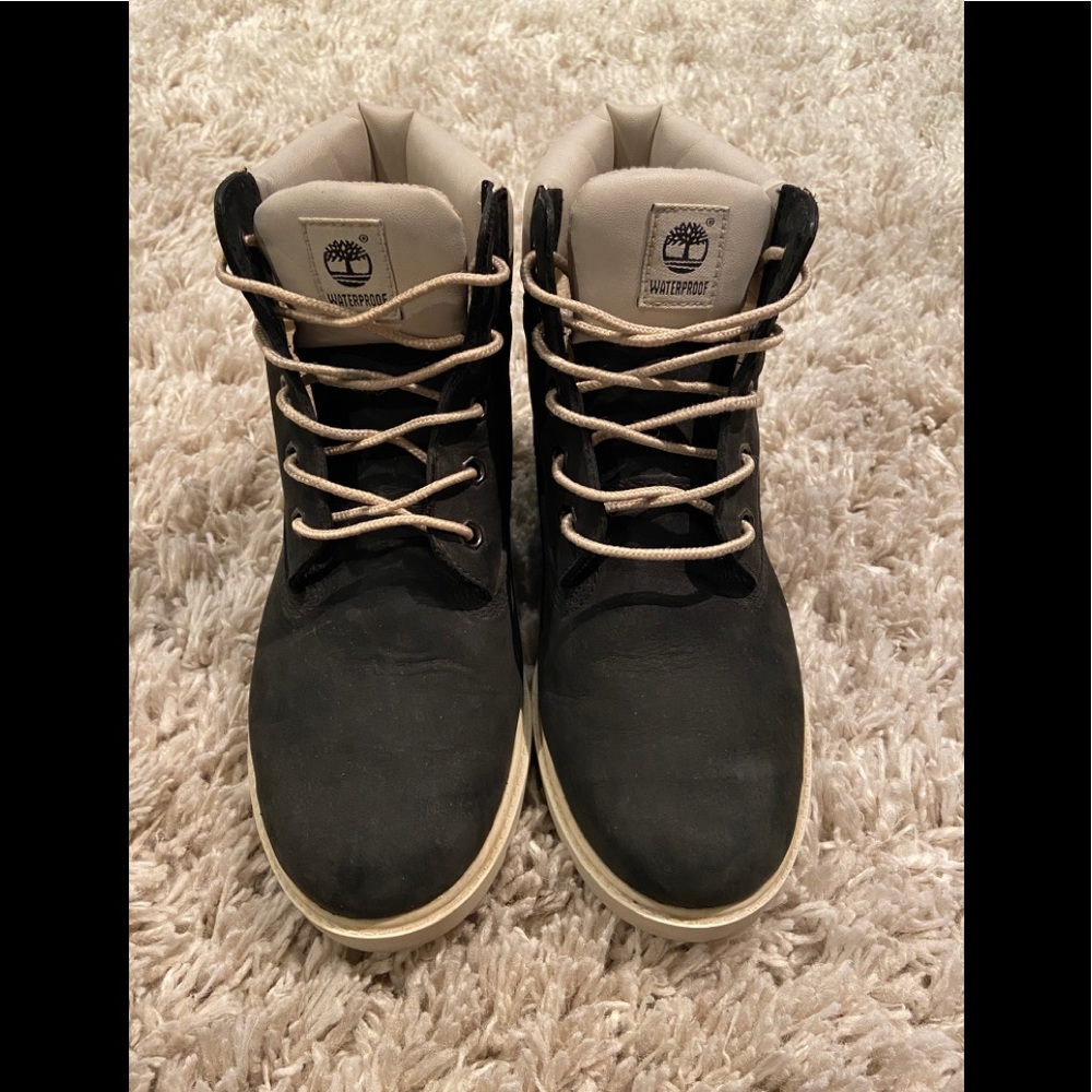 Classic Timberland boots in dark navy